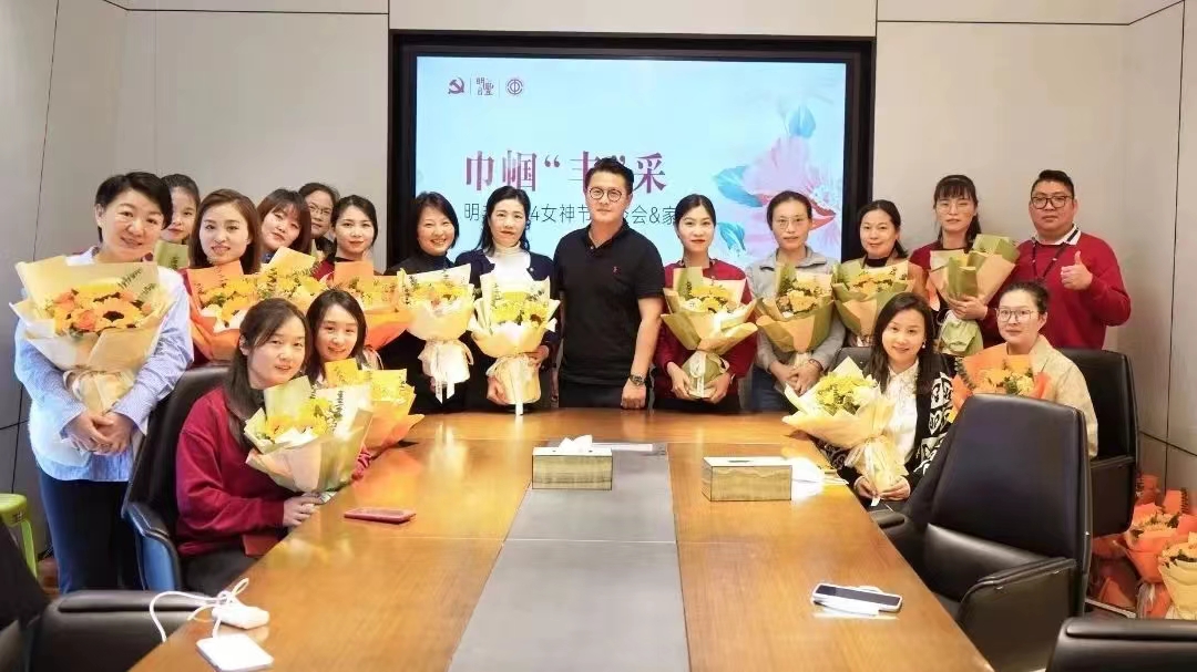 每一個年紀(jì)，都是恰到好處的你。